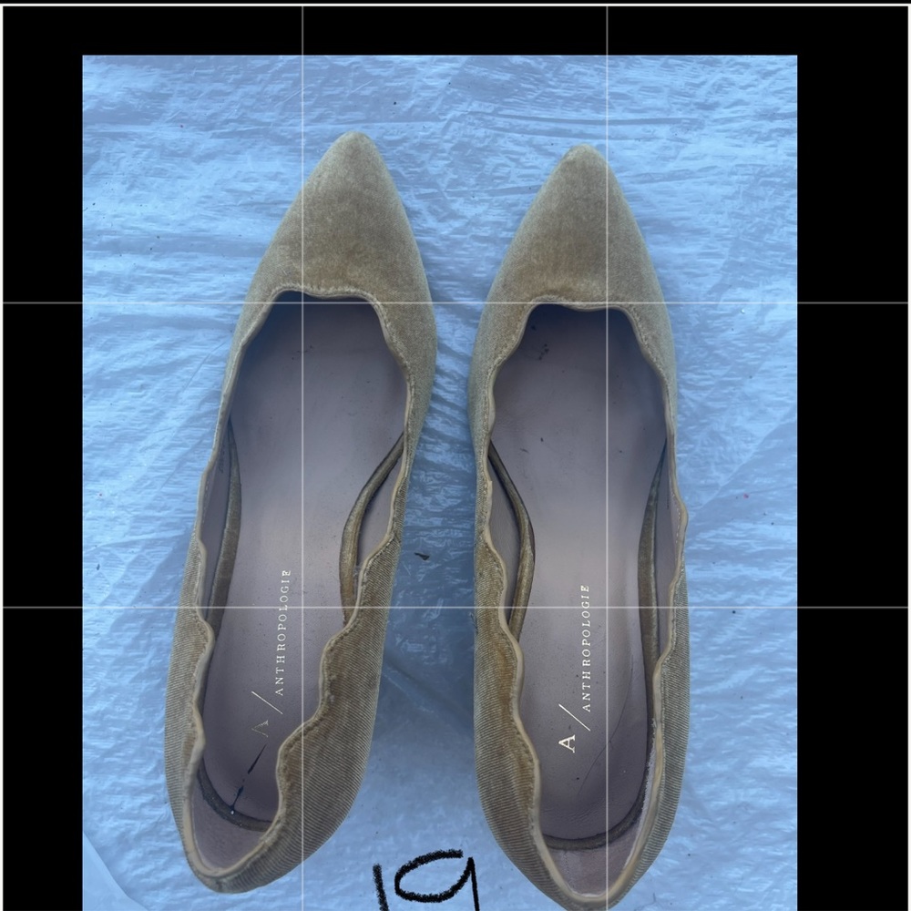 Anthropologie velvet heels hardly worn